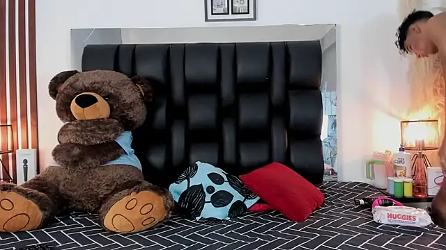 Snapshot of Amberr1 chatting on 01/28/25, 12:11 Amberr1 online show from 01/28/25, 12:11