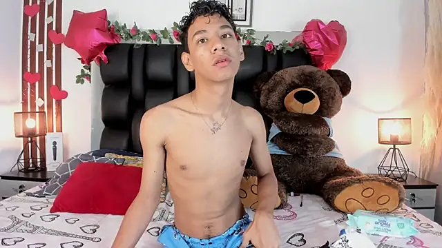 Snapshot of Amberr1 chatting on 02/20/25, 12:15 Amberr1 online show from 02/20/25, 12:15