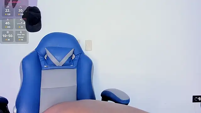 Snapshot of Amberr1 chatting on 02/21/25, 03:21 Amberr1 online show from 02/21/25, 03:21