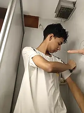 Snapshot of Amberr1 chatting on 03/15/25, 03:27 Amberr1 online show from 03/15/25, 03:27