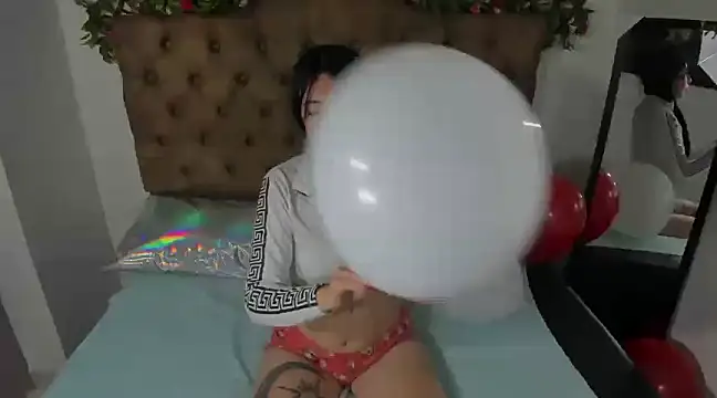 MelodyHott2 online show from 02/13/25, 04:50