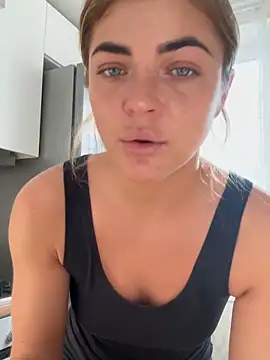 Donna Sun online show from 02/24/25, 11:43