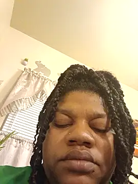 Big BodyDee online show from 11/17/25, 01:55