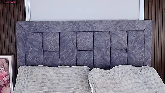 MeganCrow online show from 04/18/26, 07:58