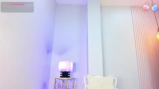 Snapshot of alana_rossetti chatting on 07/20/26, 12:07 alana rossetti online show from 07/20/26, 12:07