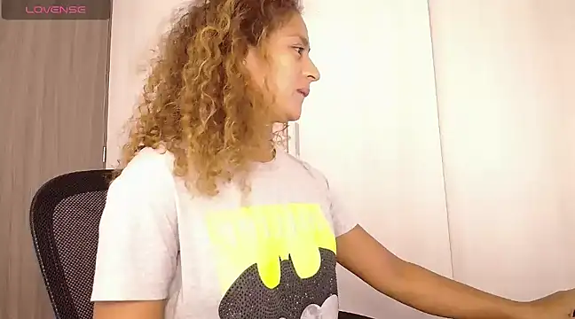 Snapshot of Zoedaniels chatting on 01/30/25, 05:49 Zoedaniels online show from 01/30/25, 05:49