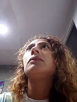 Snapshot of Zoedaniels chatting on 03/05/25, 04:13 Zoedaniels online show from 03/05/25, 04:13