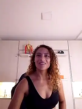 Snapshot of Zoedaniels chatting on 03/07/25, 08:55 Zoedaniels online show from 03/07/25, 08:55