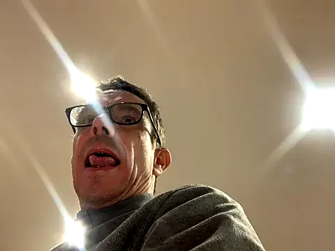 Kenhornu online show from 11/24/25, 05:01