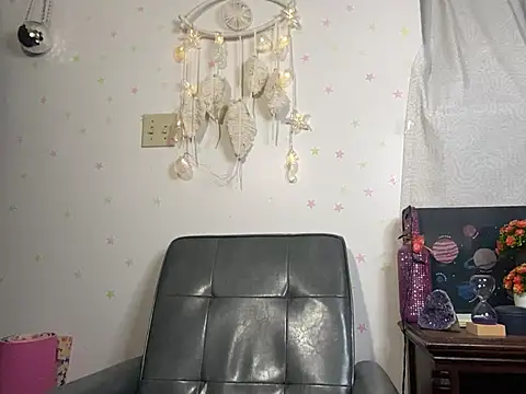 Snapshot of desiiiinigal chatting on 02/20/26, 07:03 desiiiinigal online show from 02/20/26, 07:03