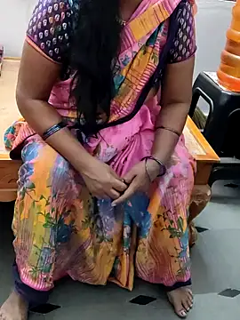 Snapshot of laxmitelugu78 chatting on 01/28/25, 04:52 laxmitelugu78 online show from 01/28/25, 04:52