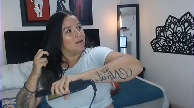 Kristin milk online show from 02/10/25, 11:57