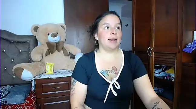 Kristin milk online show from 03/04/25, 12:33