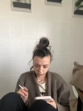 bunnythetailor online show from 02/19/25, 01:17