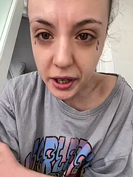 bunnythetailor online show from 02/20/25, 12:25