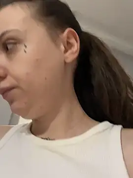 bunnythetailor online show from 11/22/25, 03:55