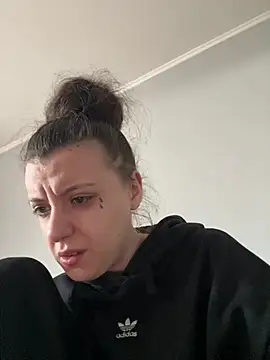 bunnythetailor online show from 02/16/26, 10:44