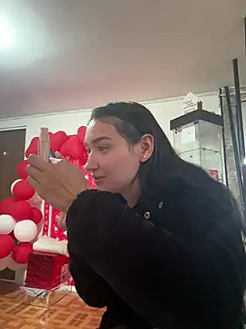 Snapshot of Sofii_cutee chatting on 02/17/25, 01:53 Sofii cutee online show from 02/17/25, 01:53