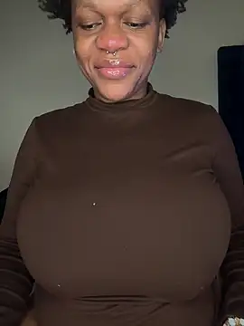 Boneca25 online show from 02/12/26, 02:39