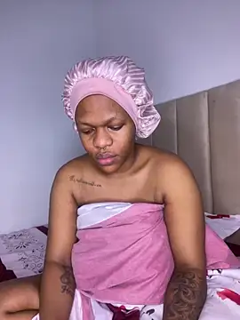 Boneca25 online show from 03/09/26, 10:52