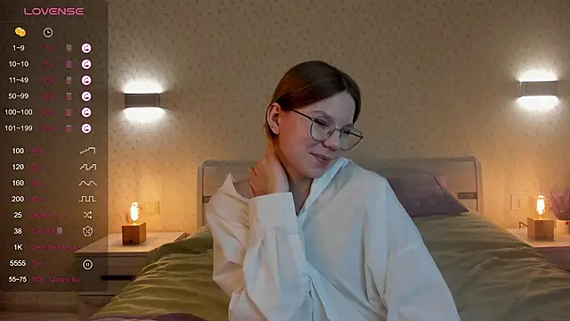 ElvinaBestwick online show from 02/25/25, 06:53