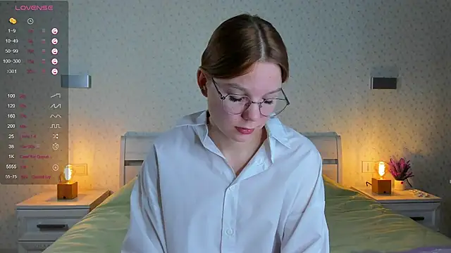 ElvinaBestwick online show from 03/07/25, 03:18