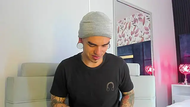 kaletattoo online show from 03/18/25, 03:31