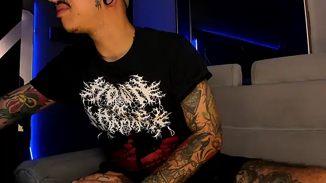 Snapshot of kaletattoo chatting on 05/18/26, 11:27 kaletattoo online show from 05/18/26, 11:27