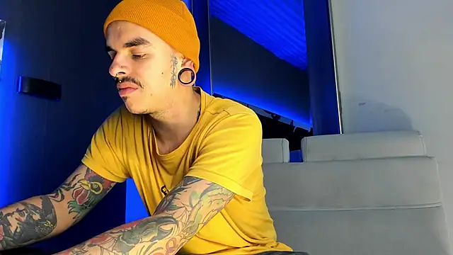 Snapshot of kaletattoo chatting on 05/20/26, 12:22 kaletattoo online show from 05/20/26, 12:22