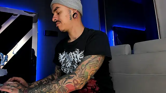 Snapshot of kaletattoo chatting on 06/03/26, 11:24 kaletattoo online show from 06/03/26, 11:24