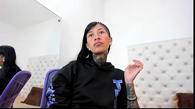 esmeralda06 online show from 04/20/26, 12:19