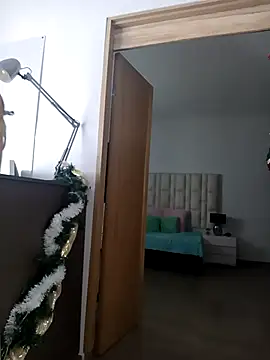 Ariana rouse online show from 12/03/25, 05:11