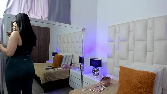 Ariana rouse online show from 02/23/26, 04:15