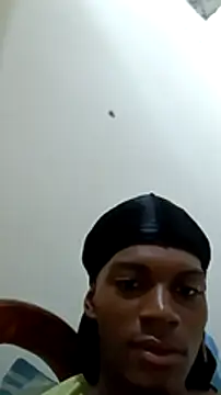 Snapshot of SlykaandpettterX chatting on 02/06/25, 05:35 SlykaandpettterX online show from 02/06/25, 05:35