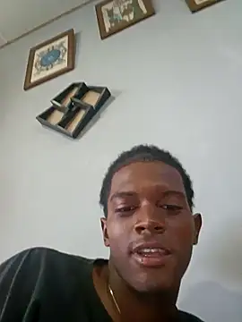 Snapshot of SlykaandpettterX chatting on 03/01/25, 09:15 SlykaandpettterX online show from 03/01/25, 09:15