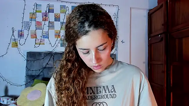 Isangel  online show from 02/10/26, 05:00