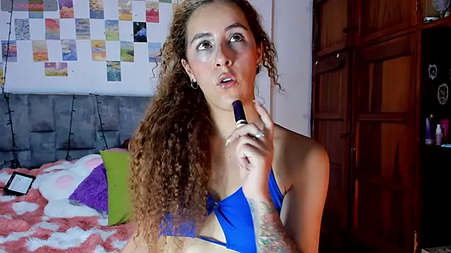 Isangel  online show from 04/14/26, 04:29