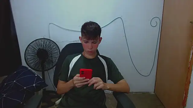 Alexxx lov online show from 04/10/26, 12:21