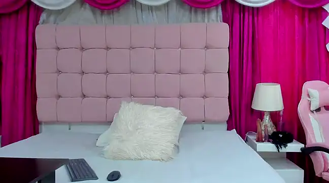 CanelaDevil  online show from 01/31/25, 11:56