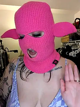 Snapshot of goblingirl888 chatting on 09/10/25, 09:15 goblingirl888 online show from 09/10/25, 09:15