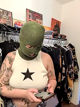 Snapshot of goblingirl888 chatting on 10/02/25, 06:31 goblingirl888 online show from 10/02/25, 06:31