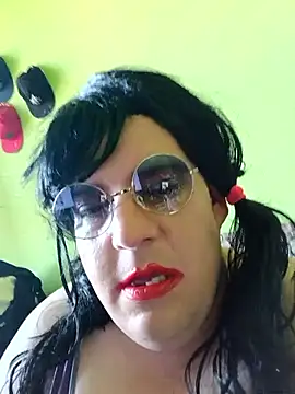 Snapshot of Adrianka chatting on 05/18/26, 07:36 Adrianka online show from 05/18/26, 07:36