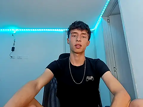 Juanmres online show from 10/11/25, 03:28