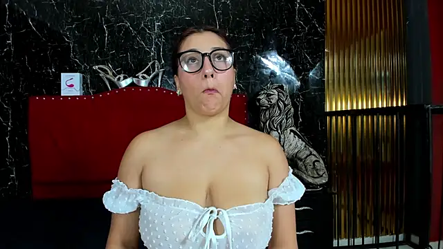 Snapshot of _nicolesweet chatting on 05/30/26, 07:44 nicolesweet online show from 05/30/26, 07:44