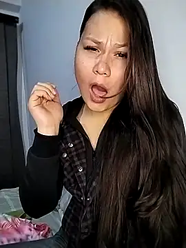 Snapshot of Vale_Saenzz chatting on 01/30/25, 10:08 Vale Saenzz online show from 01/30/25, 10:08