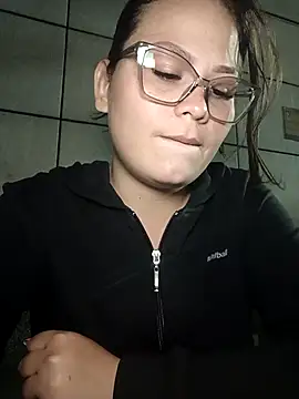 Snapshot of Vale_Saenzz chatting on 09/12/25, 11:26 Vale Saenzz online show from 09/12/25, 11:26