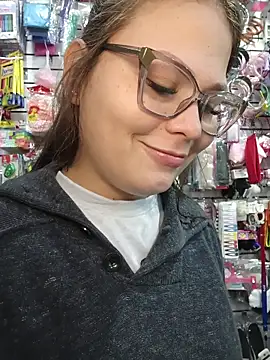 Vale Saenzz online show from 11/28/25, 09:28