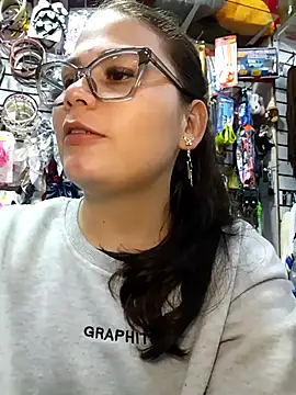 Vale Saenzz online show from 03/08/26, 02:04