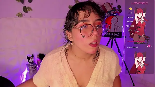 Snapshot of Ludovica6669 chatting on 02/05/25, 07:20 Ludovica6669 online show from 02/05/25, 07:20