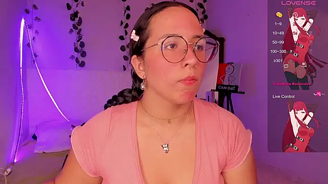 Snapshot of Ludovica6669 chatting on 02/28/25, 05:37 Ludovica6669 online show from 02/28/25, 05:37